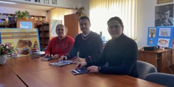 Autoarea “Cărtii anului 2022” la Editura Hermann, studenta la Drept Ela Ardelean, la Biblioteca din Aștileu. ”A fi într-o Bibliotecă nu înseamnă a te afla într-un spațiu fizic…Asta e o altfel de magie”