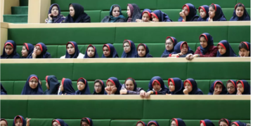 Sute de fete otrăvite intenționat  într-o școală