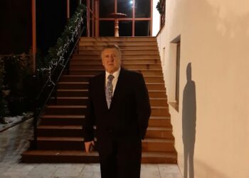 Omul care a ars pentru ca spitalul să nu se închidă. Doar două administrații din țară au reușit să redeschidă spitalele