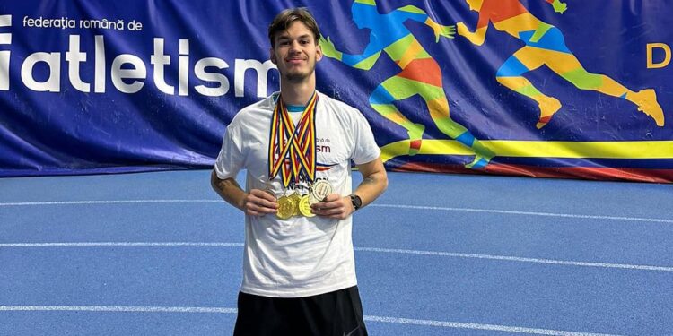 Destăinuirile unui mare campion. Mark Flandly, dublu campion național universitar, după 3 medalii de aur și 3 de argint la Naționalele de Tineret și Seniori : Am fost strivit…M-a făcut să mă simt ca un nimic în viața asta. Am crezut că urăsc acest sport, dar tocmai mi-am dat seama cât de mult îl iubesc…