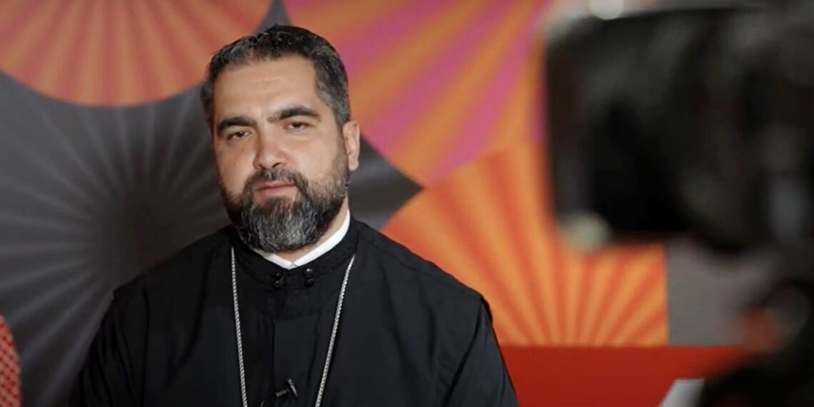 Staruri internaționale, precum Anthony Delon și Mickey Rourke, pe platorile de filmare din Oradea în filmul regizat de  preotul Ciprian Mega