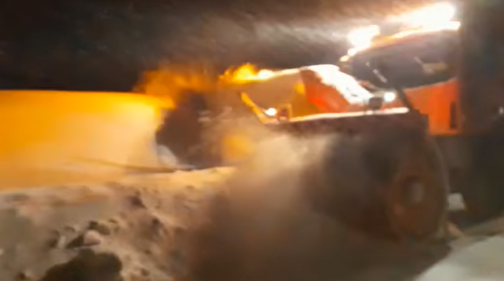 320 de gospodării în beznă, avalanșă pe drumul dintre Arieșeni și Vârtop