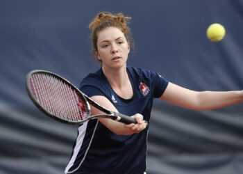 VIDEO. Oana Manole studiază Medicina la Oradea.  A intrat în Peter Symonds College Hall of Fame pentru succes academic și atletic, a fost a doua jucătoare din liga universităților din America