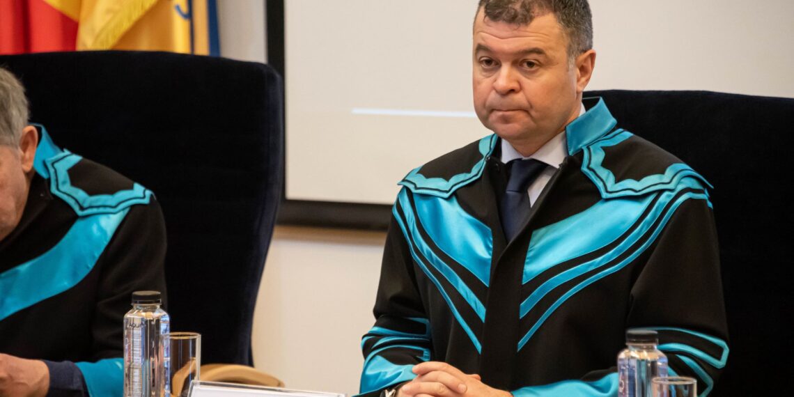 Bihoreanul care aduce trei laureați Nobel la Timișoara cu ajutorul unui fost ministru care a făcut ” diplomație în trening”