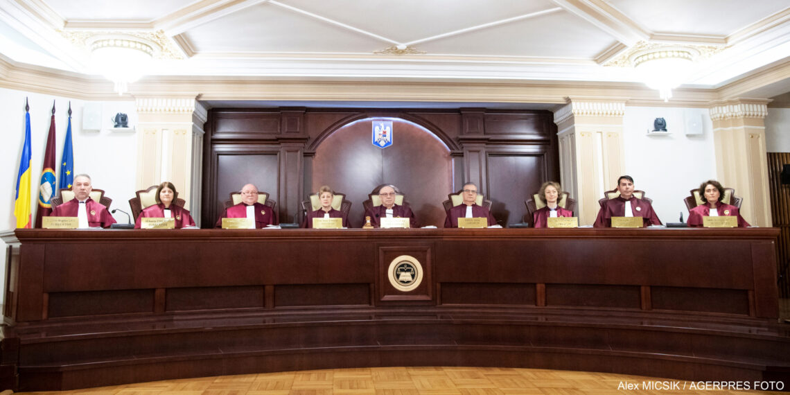 Legea privind majorarea salariilor primarilor și șefilor de județ, constituțională. Vezi cu cât le cresc salariile