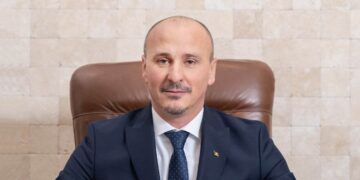 Probabil, cel mai eficient prefect. Dumitru Țiplea e autorul unor demersuri unice la nivel național. Lui îi datorează oamenii din Apuseni facturile diminuate la curent electric