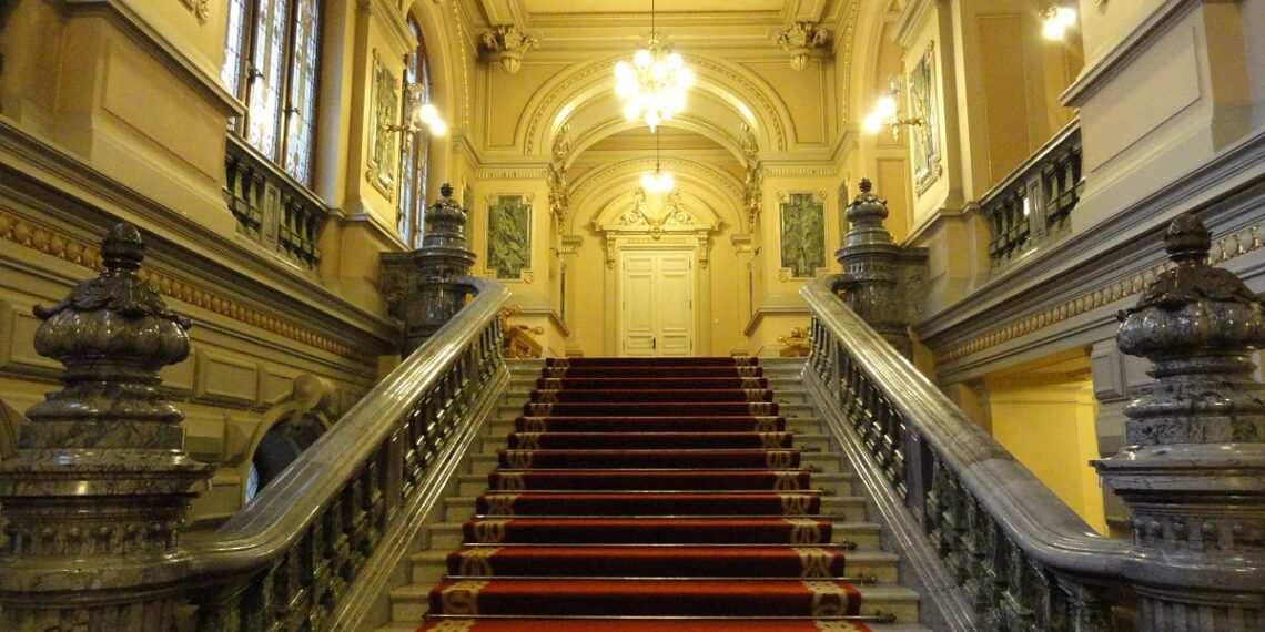 Sociologul care a lansat în premieră, scenariul unei posibile candidaturi a Maiei Sandu la Președenția României, dă numele unui bihorean pentru Cotroceni. Ar fi candidatul comun al PNL-PSD