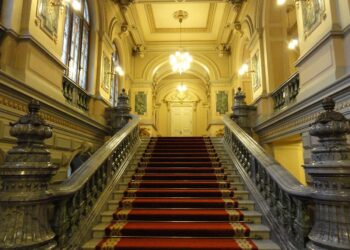 Sociologul care a lansat în premieră, scenariul unei posibile candidaturi a Maiei Sandu la Președenția României, dă numele unui bihorean pentru Cotroceni. Ar fi candidatul comun al PNL-PSD