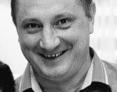 ULTIMA ORĂ. S-ar fi împușcat cu arma de vânătoare în cimitir la mormântul tatălui.  Moarte neașteptată și tragică a unui asistent medical de la Spitalul Marghita