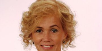 Rozalia Biro discuții în condiții de siguranță periculoase cu omologul ucrainian. „Ba era în buncher, ba nu a putut să iasă la ora promisă. Situaţia este mult mai dezastruoasă decât credem noi de la distanţă”