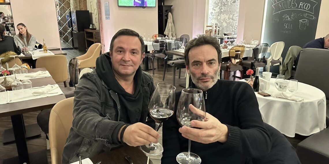 GALERIE. La masă cu Anthony Delon. Uimit de normalitatea unui nume de legendă