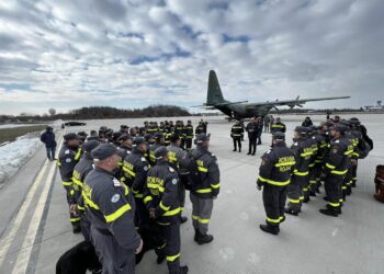 Românii au plecat spre Turcia pentru a salva victimele cutremurului