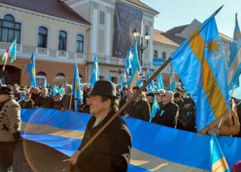 Instanţa Supremă a decis: steagul secuiesc, aprobat de Guvern ca drapel al oraşului Sfântu Gheorghe, a fost anulat