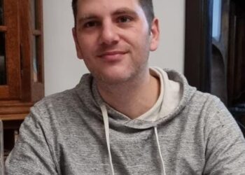 Dumnezeu face minuni!Tudor Orăvicean, tânărul din Haieu diagnostic cu o boală rară, fasceită necrozantă, se simte mai bine. A fost în comă mai multe săptămâni după multiple operații