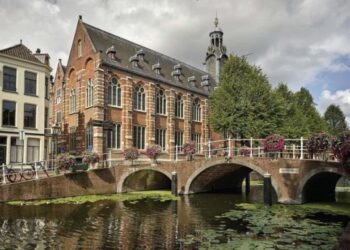 A obligat comisia de examinare, în instanță, să o primească în examenul de avocat stagiar. Tânăra a absolvit o facultate de prestigiu, s-a specializat în drept european, are masteratul „cum laudae”