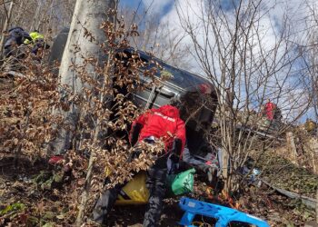 Accident cu trei victime lângă Stâna de Vale