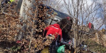 Accident cu trei victime lângă Stâna de Vale