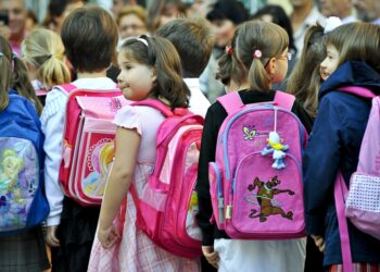 S-a răzgândit: Ministrul Educaţiei a aprobat structura noului an şcolar 2023-2024, şcoala va fi 36 de săptămâni iar elevii vor fi liberi de Paşte