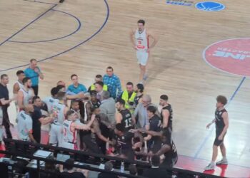 Toată lumea e pedepsită după bătaia de la meciul de baschet