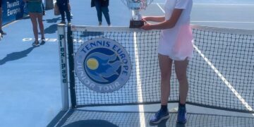 Puștioaca din Oradea care a învins-o pe „perla” lui Patrick Mouratoglou.Campioana se antrenează cu tatăl ei și e susținută financiar doar de familie