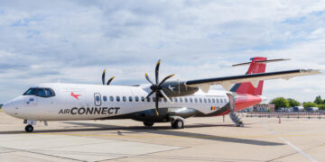 Cea mai nouă companie aeriană românească, AirConnect, a început operarea de zboruri regulate. Din Oradea, zboruri estivale