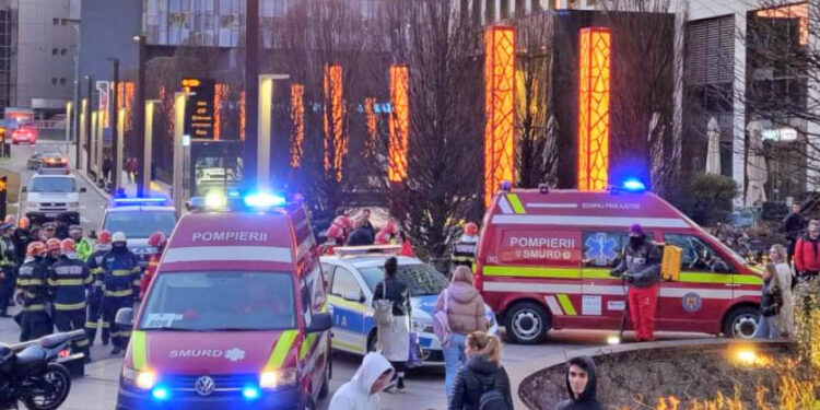 Alertă falsă cu bombă la cel mai mare mall din Timişoara: autorul e recidivist şi a ajuns la balamuc