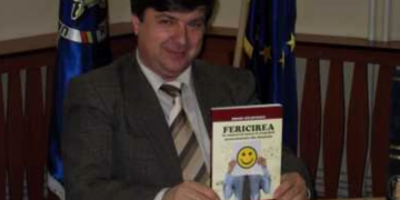 Universitarul orădean premiat de Academie pentru studiul ştiinţific al fericirii, studiu despre gânduri, emoții și comportamente legate de locul de muncă