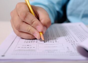 Simulare Evaluarea Naţională: 13.000 de elevi nu au dat probele de Limba română