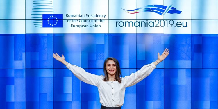 GALERIE. Bihoreanca din prima echipă de Rugby a Parlamentului European. Cătălina Ficuț reprezintă România
