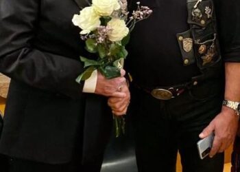 Legenda dă în judecată UCMR după ce l-a umilit. În plin scandal cu Uniunea Compozitorilor, Nicu Covaci vine la Oradea la proiecția special a filmului„PHOENIX – Povestea”