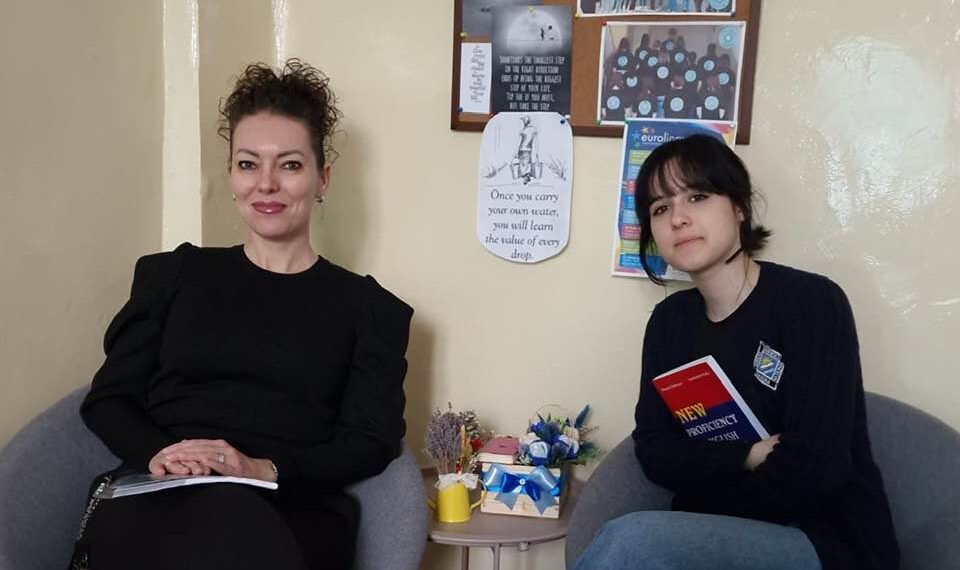 Supremi la engleză. Trei elevi de la „Eminescu” sunt „the best”