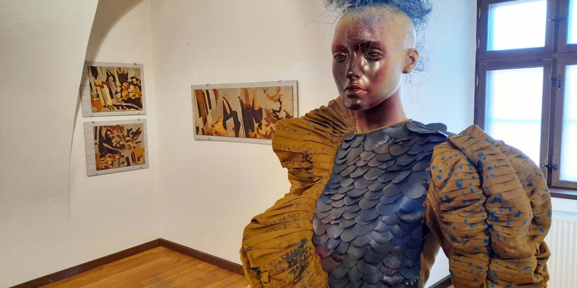 GALERIE.Cum văd exponenții generației Z artele decorative și designul de modă