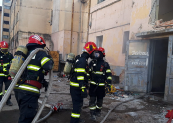 Au evitat o deflagrație în centrul orașului.În subsolul clădirii unde a izbucnit incendiul erau patru butelii cu acetilenă și două cu oxigen