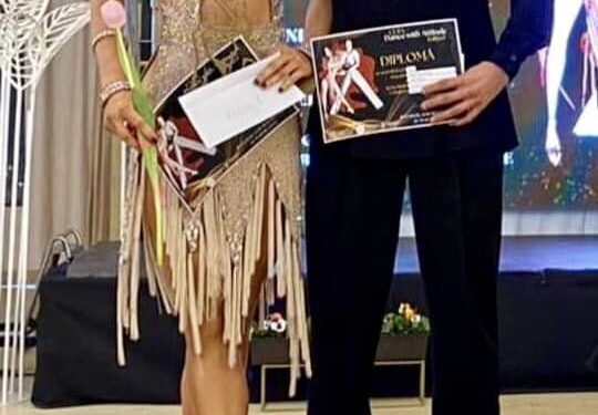 VIDEO. Admisă la 16 ani la Facultățile de Fizică din Marseille, Nantes și Cluj, orădeancă Ilinca Lianu sfidează legile fizicii pe ringul de dans