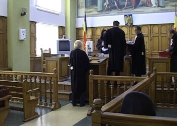 Colaps în Justiție.Judecătoarea care a intrat în ședință și cu 750 de dosare atrage atenția că s-ar putea pronunța pe o hotărâre nelegală peste 3-4 ani
