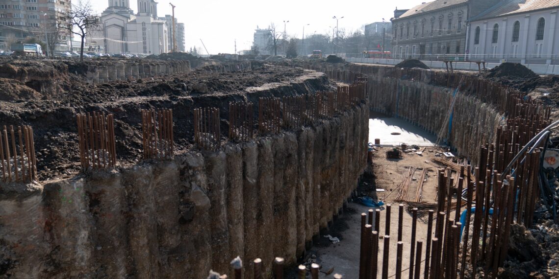 1874 de piloni forați pe cel mai mare șantier din Oradea. Lucrarea e la 40%