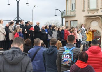 GALERIE. Au mărșăluit prin Oradea pentru viață. Fiindcă le pasă de viața copiilor încă din pântec