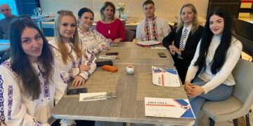 Premieră: Debut literar al unul elev rrom.  Andrei Hendre studiază la  Salonta