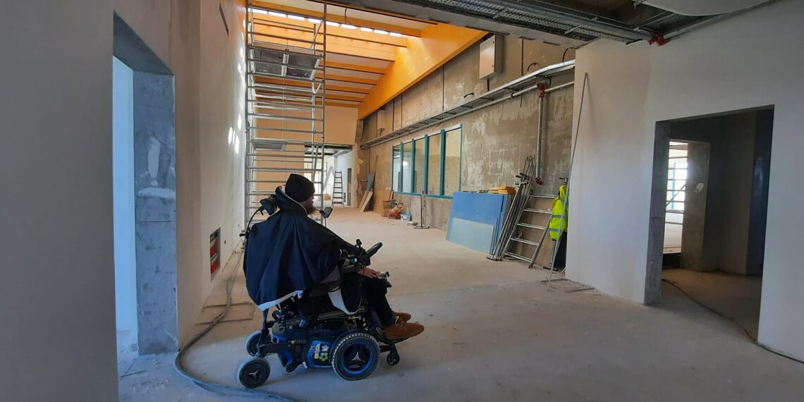 Târg de prăjituri în beneficiul Fundației Neșu, la Liceul Tehnologic „Felix” Sânmartin. Lucrările avansează