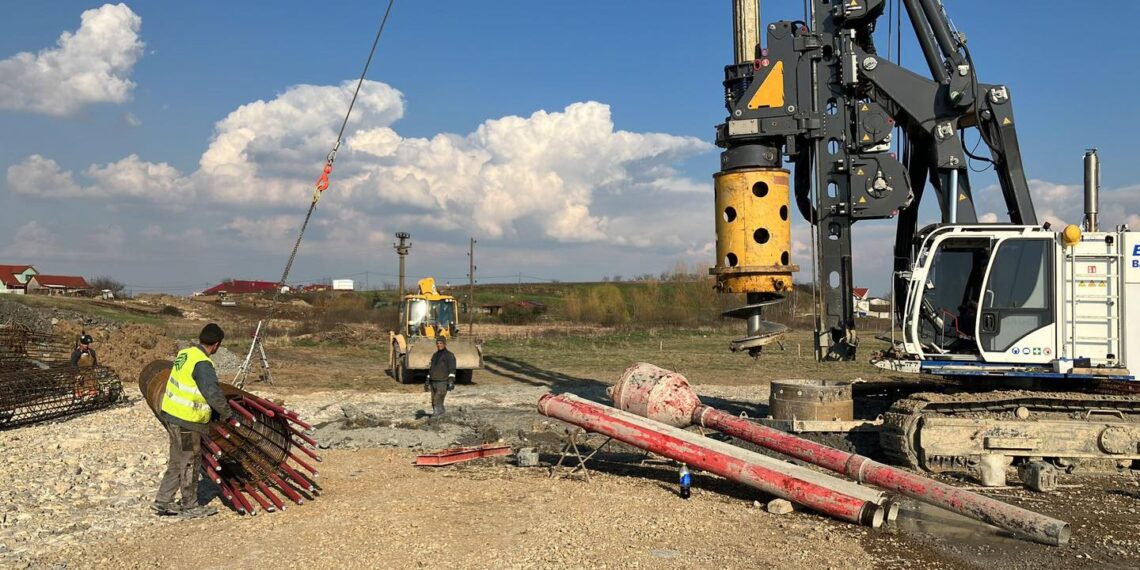 Front de lucru pe Centura Oșorhei. Austriecii de la PORR au trecut la decopertat și forat