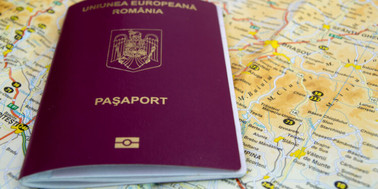 Un nou serviciu de programare online pentru depunerea cererilor de pașapoarte. O poți face doar în baza CNP. Vezi ce beneficii mai aduce