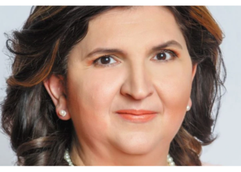 Electrica i-a platit unei foste directoare 3,4 milioane de lei brut, compensații pentru că a dat-o afară anul trecut fără justă cauză și înainte de terminarea mandatului