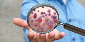 Daune record plătite unui pacient care a luat stafilococ auriu în spital. S-a internat cu un accident ușor. Dr. Flavia Groșan: Nu, nu cred în nosocomiale!