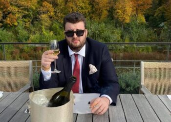 Victor Micula a cerut daune morale pentru atingerea reputației câte 2,5 milioane euro posturilor: România TV, Antena 3 și Realitatea