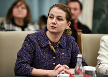 Ministra Educației: „Nu vom ajunge la grevă!” / Sindicatele din Învăţământ continuă protestele