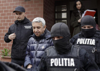 Dan Diaconescu a ajuns în arestul Poliţiei Constanţa, acuzat de sex cu minori şi prostituţie infantilă