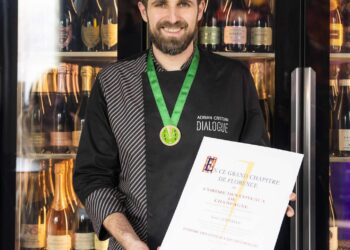 GALERIE. Orădeanul Adrian Cristian, cavaler al Ordinului Coteaux de Champagne, la Florența