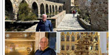 GALERIE. Primarul Șteiului în locul unde bolțile bisericilor au mai mult aur decât posedă unele țări. „M-am rugat pentru familia mea, pentru țară, orașul meu, pentru județul Bihor „