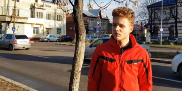 O instanță dispune ștergerea notei 2 la purtare pentru un elev. Tânărul a ironizat o profesoară pe o rețea de socializare