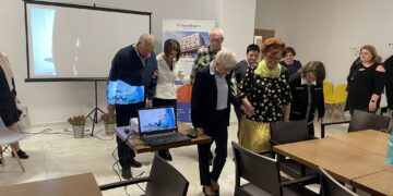 Actorul orădean care îl imita pe Charlie Chaplin luptă la 81 de ani,  cu Parkinson făcând agricultură, apicultură și tangoterapie